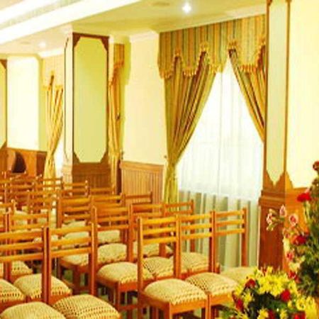 Hotel Grand Seasons Kochi Zewnętrze zdjęcie